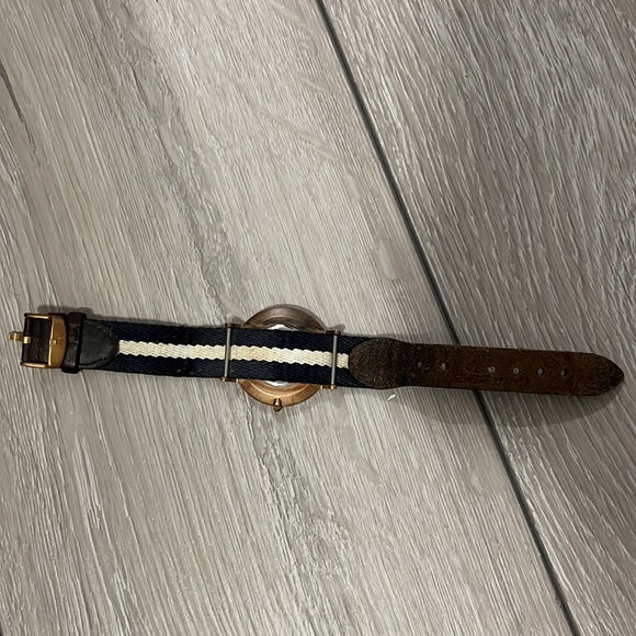 Men Daniel Wellington watch - Picture 5 of 6